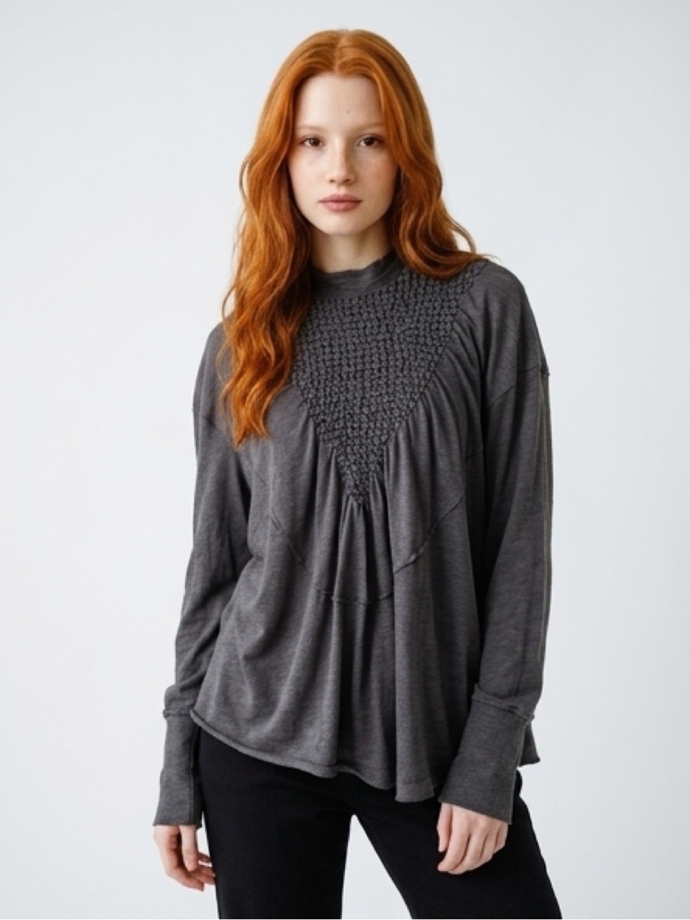 Smocked Yoke Long-Sleeve Pullover Sweatshirt Charcoal FREE PEOPLE NEW ROMANTICS - Picture 12 of 13